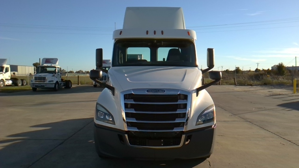 2019 Freightliner Cascadia in Forrest City, AR — photo 2