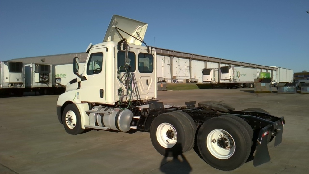 2019 Freightliner Cascadia in Forrest City, AR — photo 5
