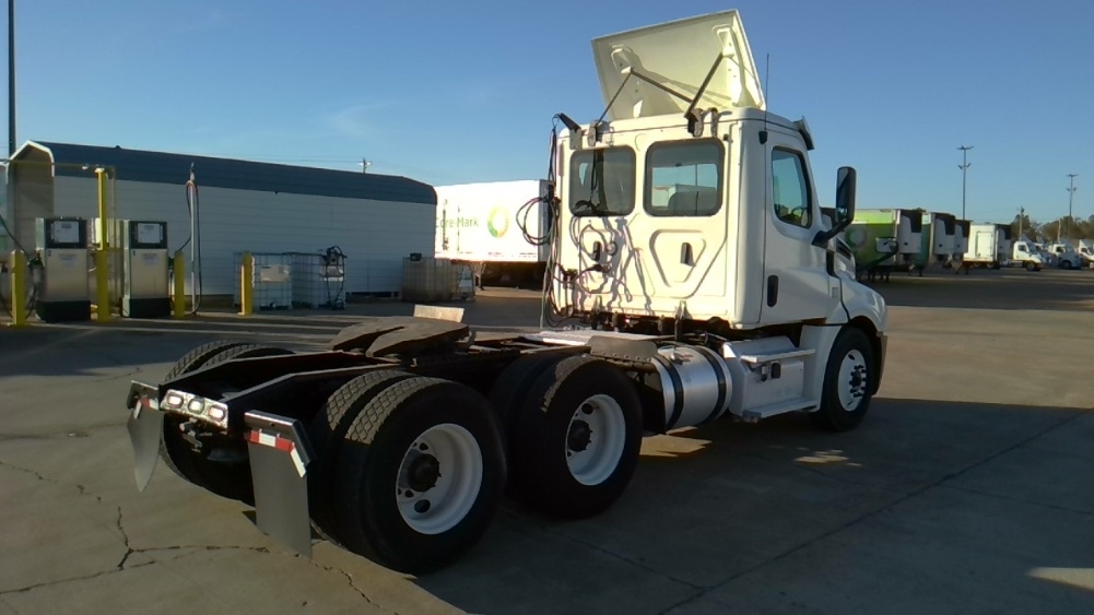 2019 Freightliner Cascadia in Forrest City, AR — photo 7