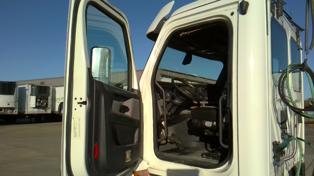 2019 Freightliner Cascadia in Forrest City, AR — photo 9