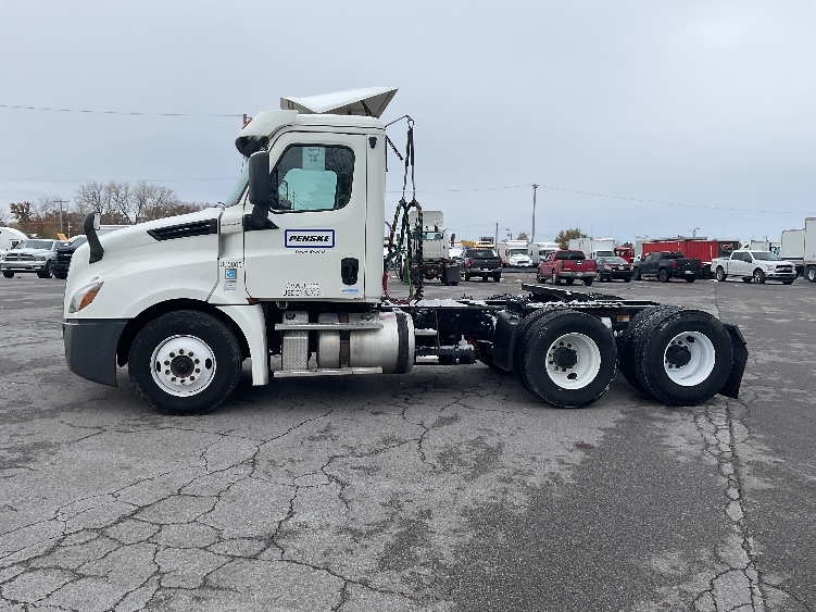 2019 Freightliner Cascadia in Elizabethtown, KY — photo 4