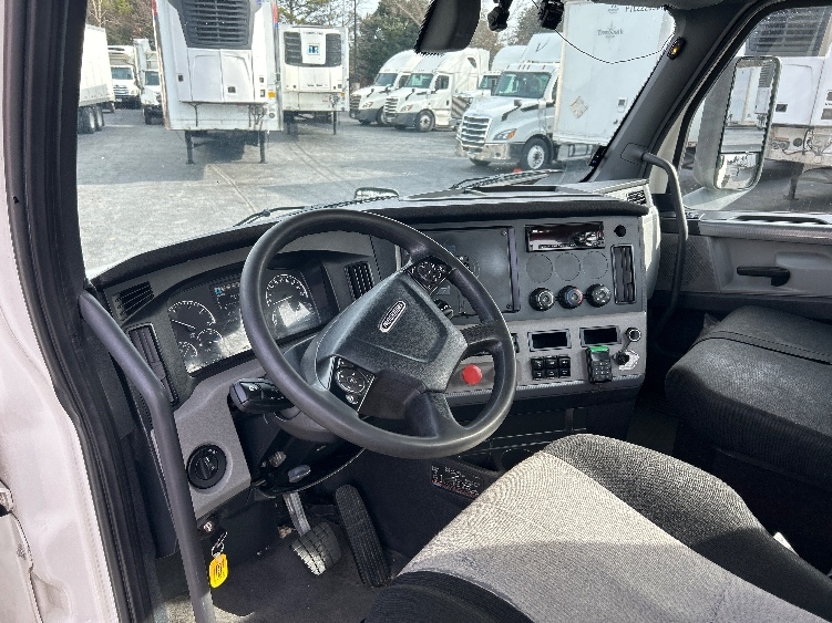 2019 Freightliner Cascadia in Atlanta (Forest Park), GA — photo 10