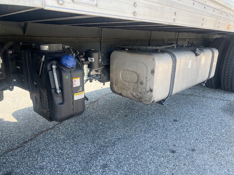 2019 Isuzu FTR in Torrance, CA — photo 5