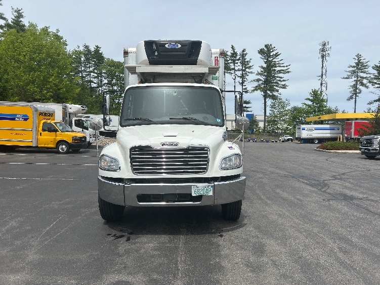 2020 Freightliner eM2 in Londonderry, NH — photo 2