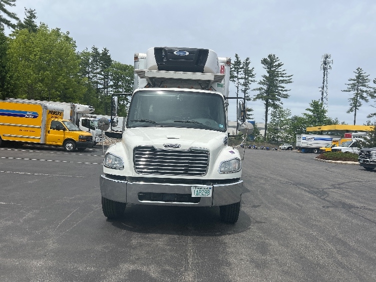 2020 Freightliner eM2 in Londonderry, NH — photo 2