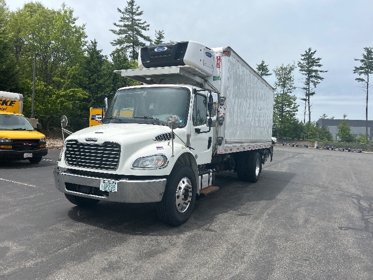 2020 Freightliner eM2 in Londonderry, NH — photo 3