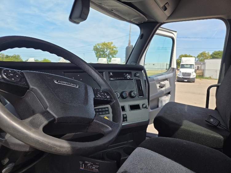 2020 Freightliner in Jackson, MI — photo 10