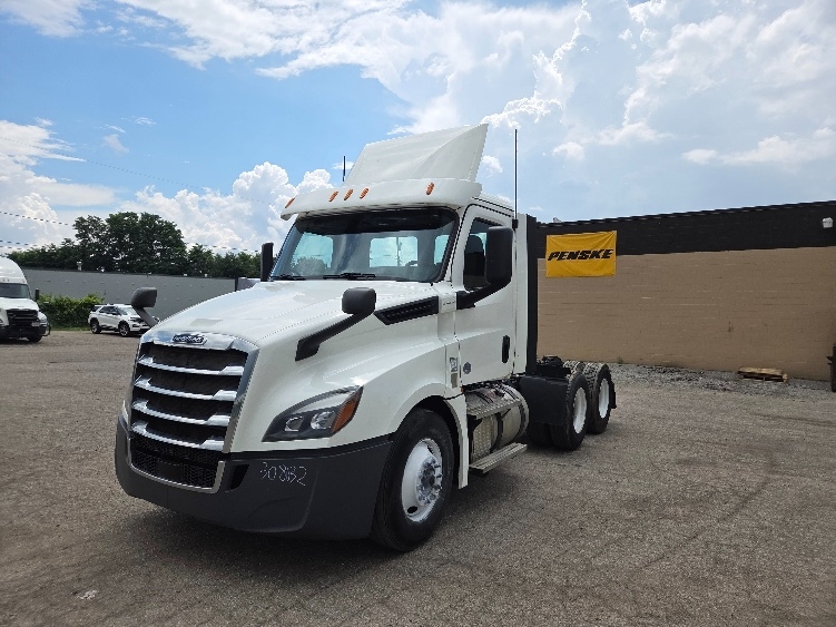 2020 Freightliner in Jackson, MI — photo 3