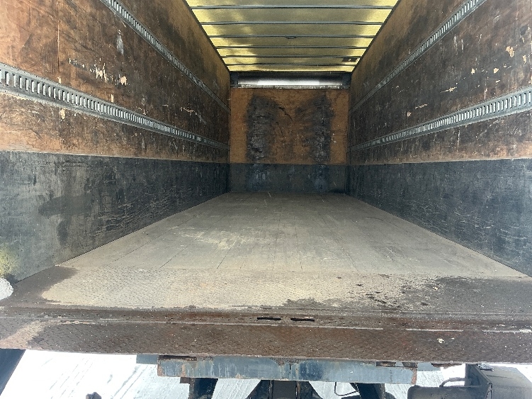 2020 Freightliner eM2 in Dayton, OH — photo 10