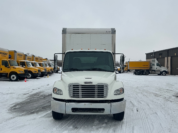 2020 Freightliner eM2 in Dayton, OH — photo 2