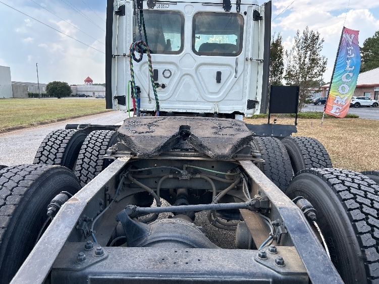 2018 Freightliner Cascadia in Tuscaloosa, AL — photo 6