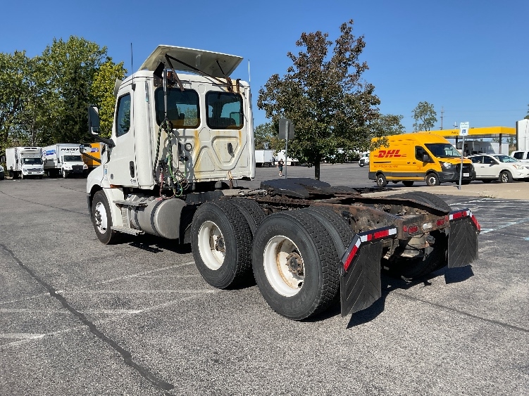 2018 Freightliner Cascadia in Rochester, NY — photo 5
