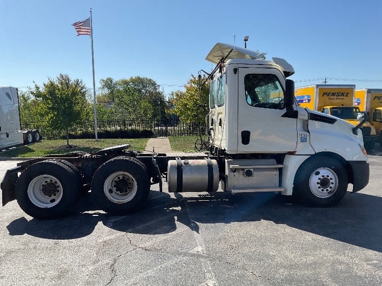 2018 Freightliner Cascadia in Rochester, NY — photo 8