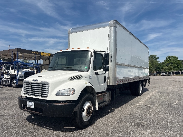 2019 Freightliner M2 106 in Chesapeake, VA — photo 3