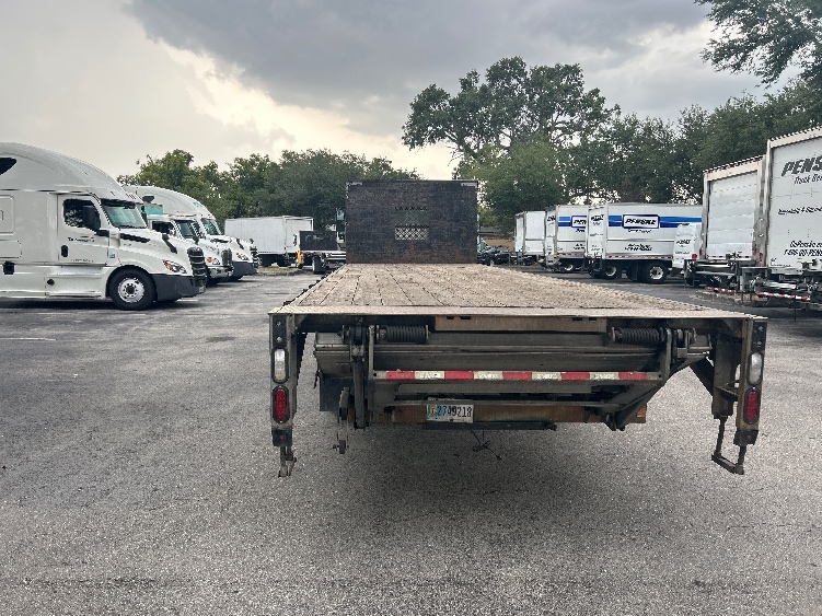 2019 Freightliner M2 106 in Sarasota, FL — photo 7