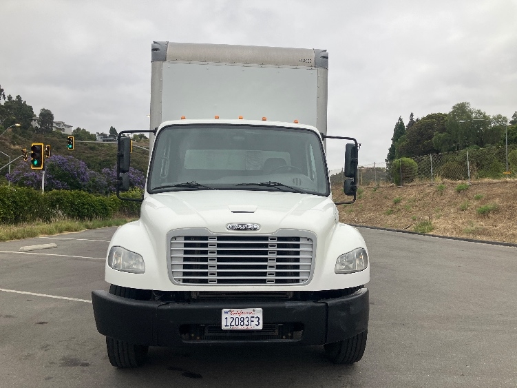 2019 Freightliner eM2 in Torrance, CA — photo 2