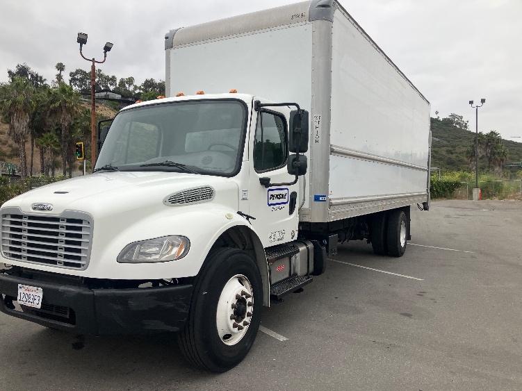 2019 Freightliner eM2 in Torrance, CA — photo 3