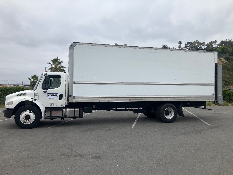 2019 Freightliner eM2 in Torrance, CA — photo 4