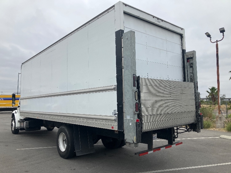 2019 Freightliner eM2 in Torrance, CA — photo 6