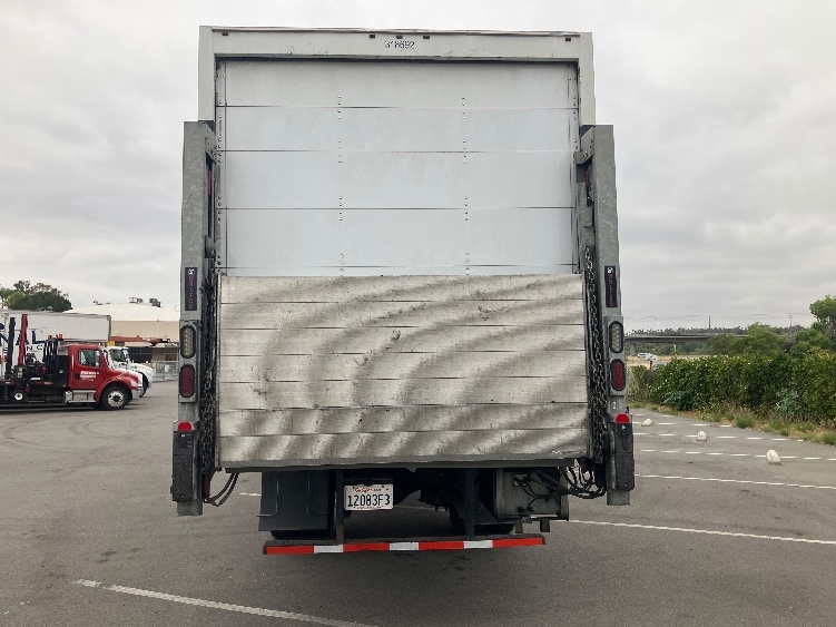2019 Freightliner eM2 in Torrance, CA — photo 7