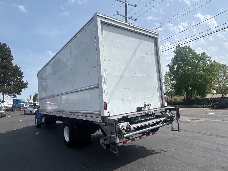 2019 Freightliner M2 106 in Portland, OR — photo 6