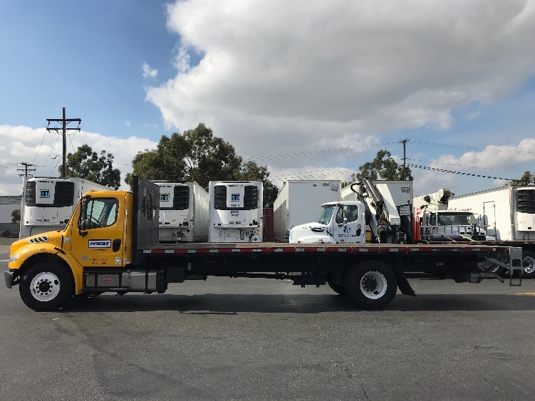 2019 Freightliner M2 106 in Los Angeles, CA — photo 4