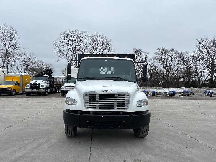 2019 Freightliner M2 106 in Kansas City, MO — photo 2