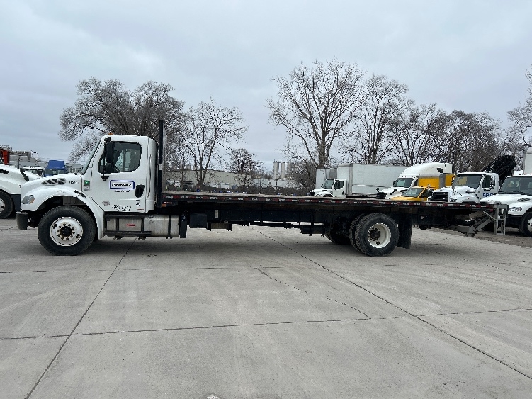 2019 Freightliner M2 106 in Kansas City, MO — photo 4