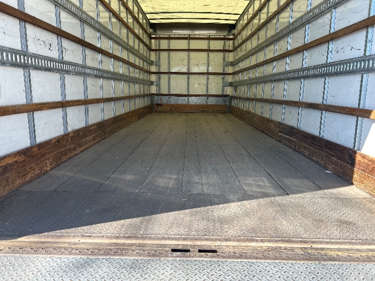 2019 International 4300 in Omaha, NE — photo 10