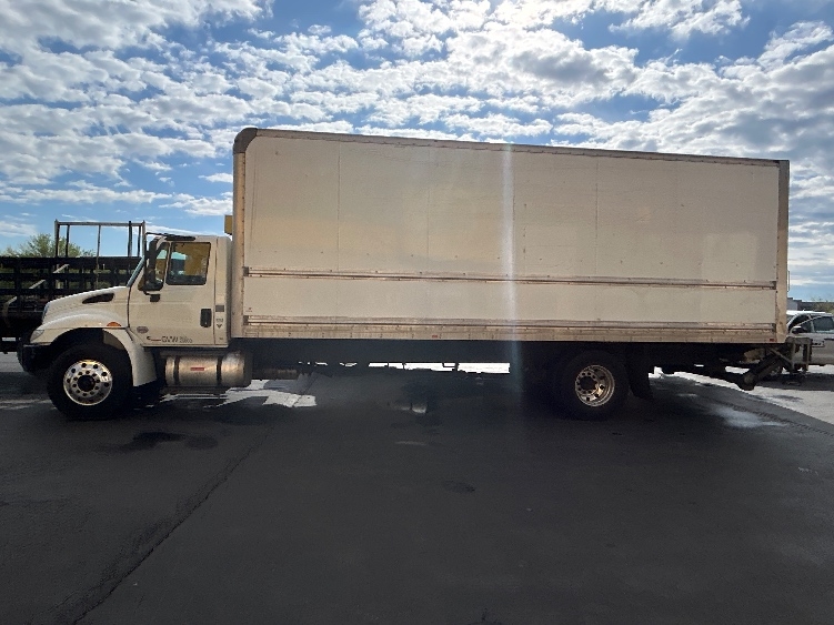 2019 International 4300 in Montgomery, NY — photo 4