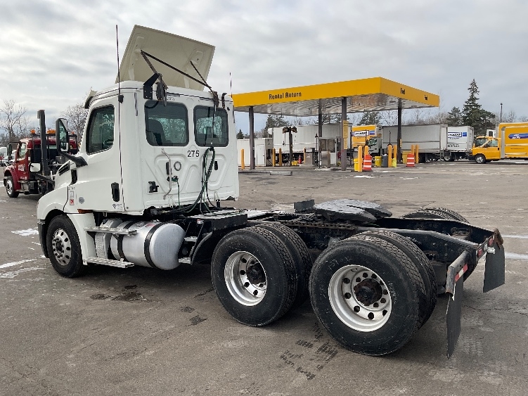 2019 Freightliner Cascadia in Linden, NJ — photo 4