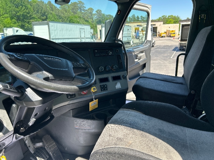 2019 Freightliner Cascadia in Garner, NC — photo 10