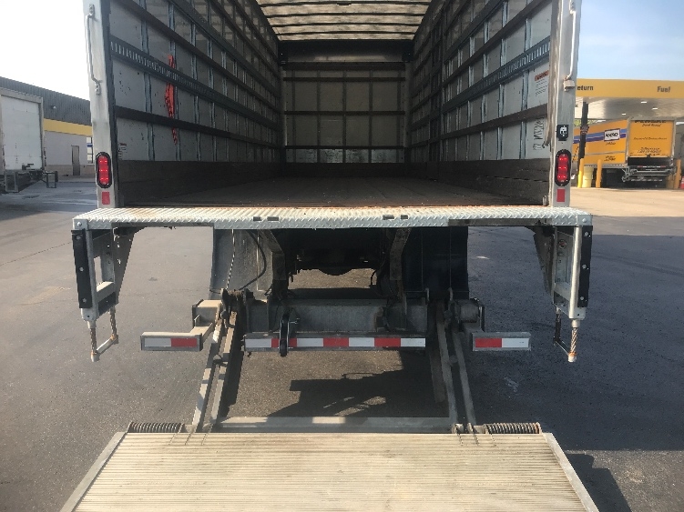 2019 Hino 268 in Pittsburgh, PA — photo 10