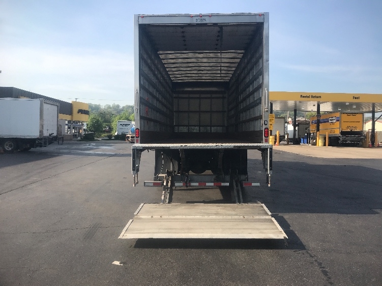 2019 Hino 268 in Pittsburgh, PA — photo 9
