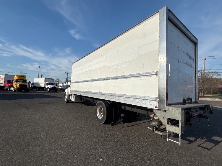 2019 Hino 268 in West Babylon, NY — photo 6