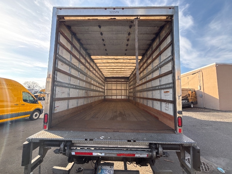 2019 Hino 268 in West Babylon, NY — photo 8
