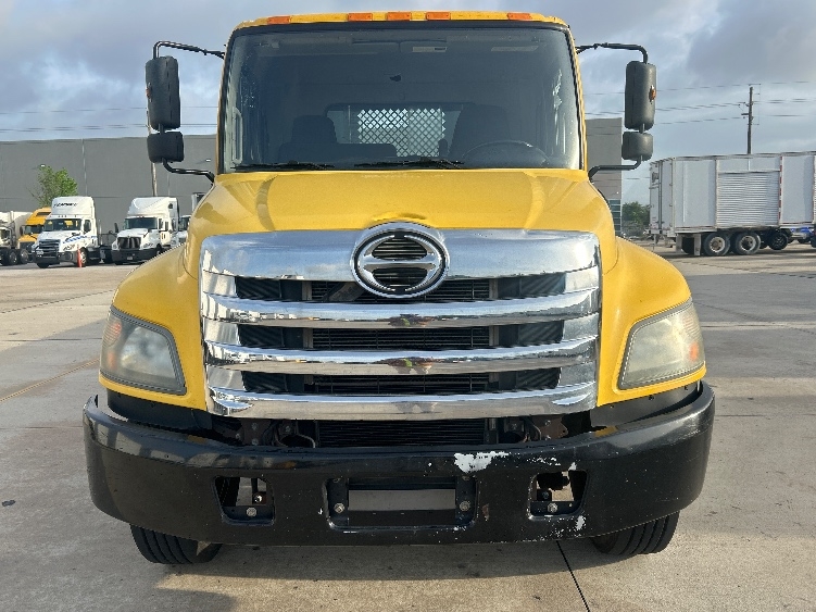 2019 Hino 268 in Houston, TX — photo 2