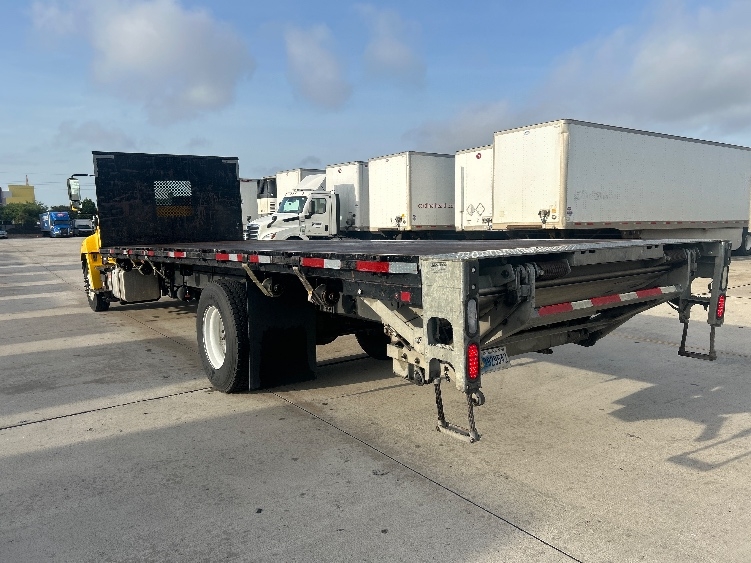 2019 Hino 268 in Houston, TX — photo 6