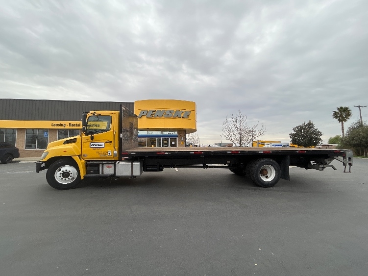2019 Hino 268 in Sun Valley, CA — photo 4