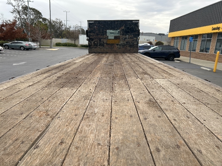 2019 Hino 268 in Sun Valley, CA — photo 8