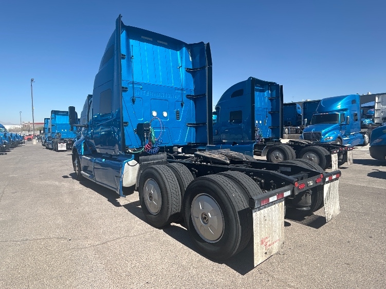 2021 International LT in El Paso, TX — photo 5