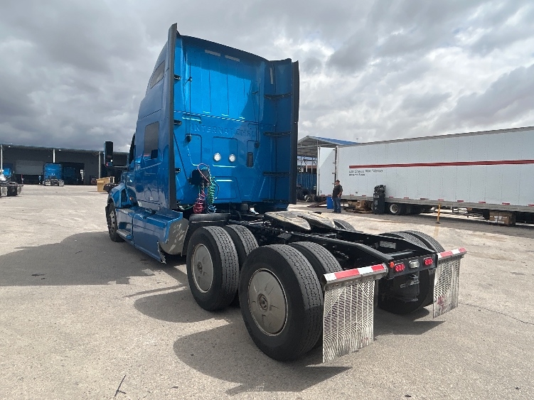 2021 International LT in El Paso, TX — photo 5