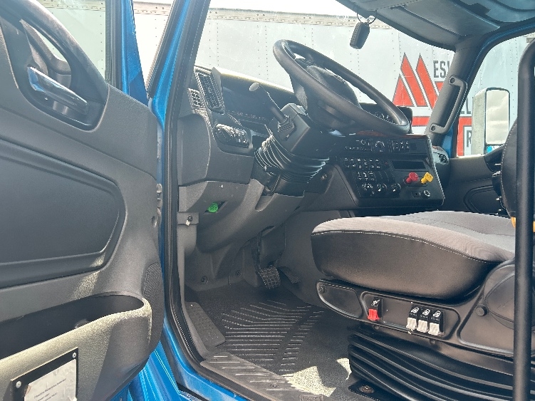 2021 International LT in El Paso, TX — photo 9