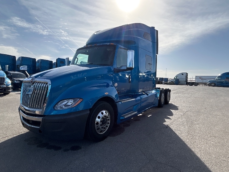 2021 International LT in El Paso, TX — photo 3