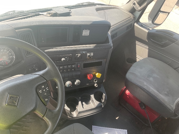 2019 International LT in Warren, MI — photo 10