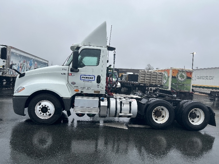 2019 International LT in Greensboro, NC — photo 4