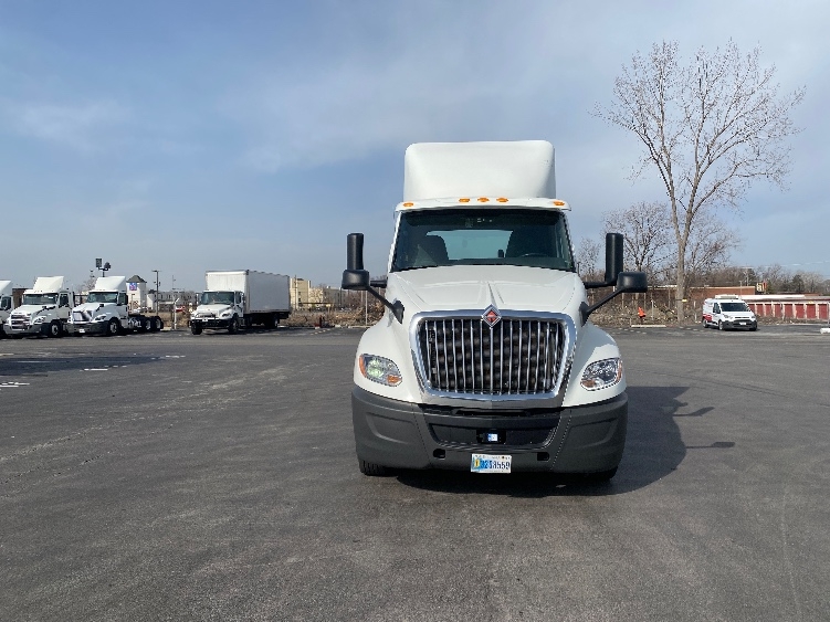 2019 International LT in La Porte, IN — photo 2
