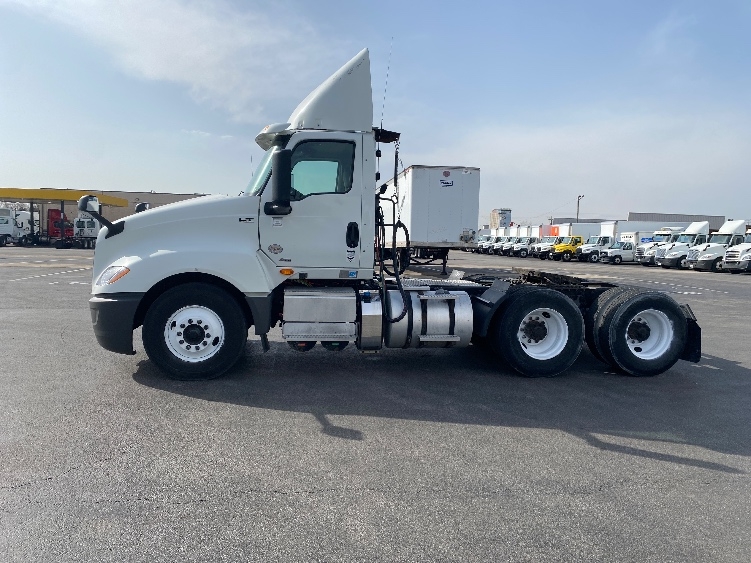 2019 International LT in La Porte, IN — photo 4