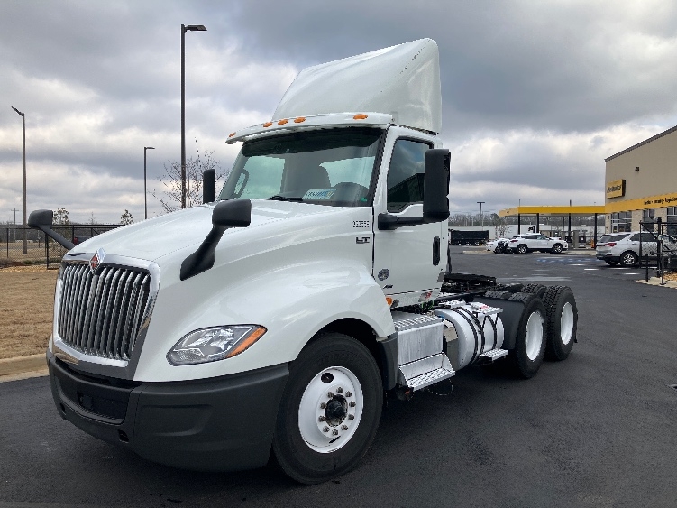 2019 International LT in Madison, AL — photo 3