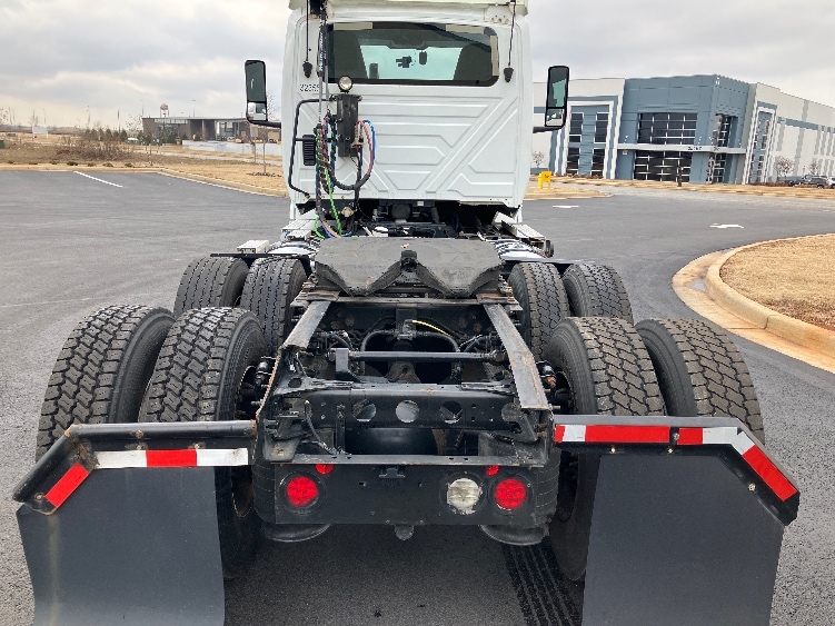 2019 International LT in Madison, AL — photo 6